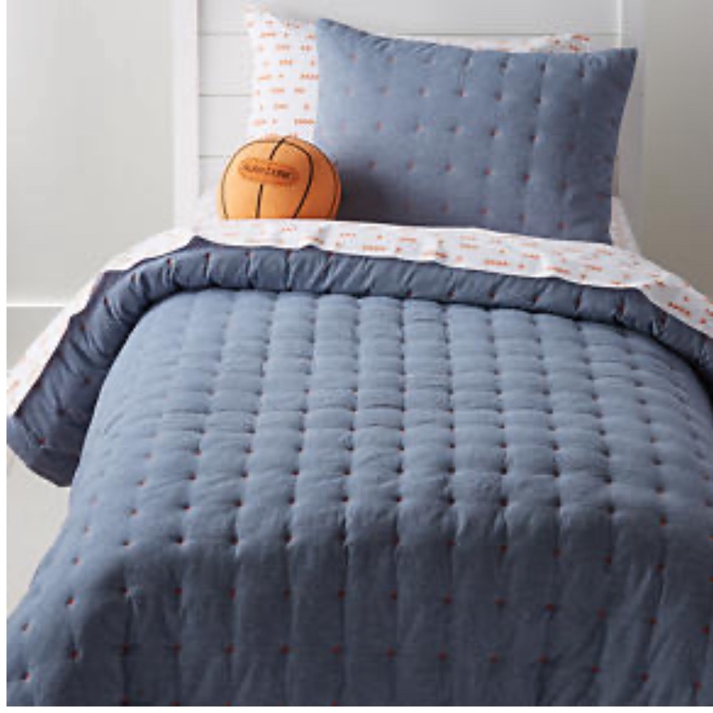 Crate & Kids | Classic Chambray Kids Twin Quilt & Matching Sham